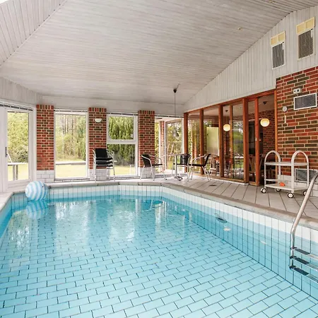 In With Sauna